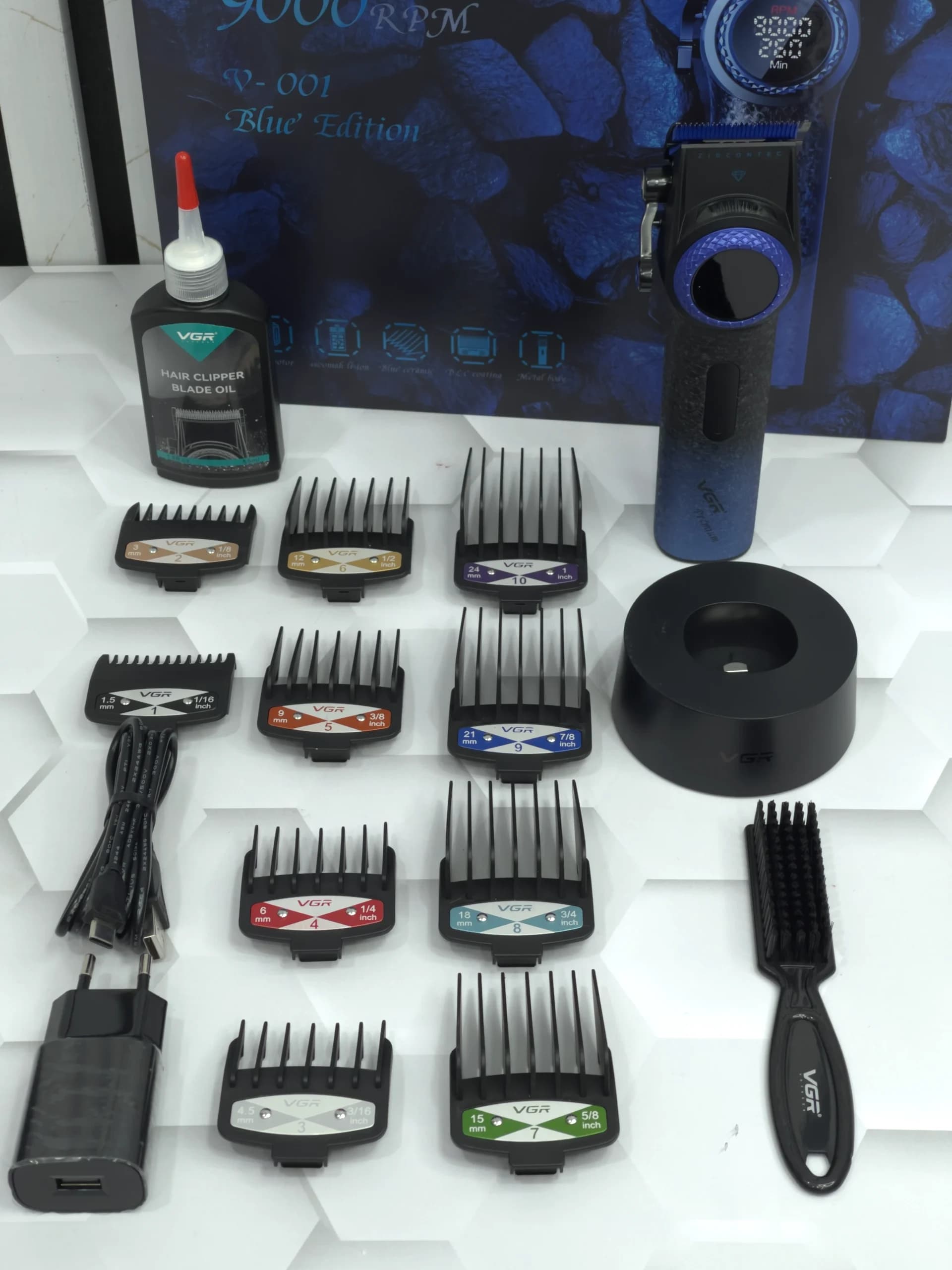 بررسی تخصصی و خرید ماشین اصلاح حرفهای VGR V-001 | آتناکالا