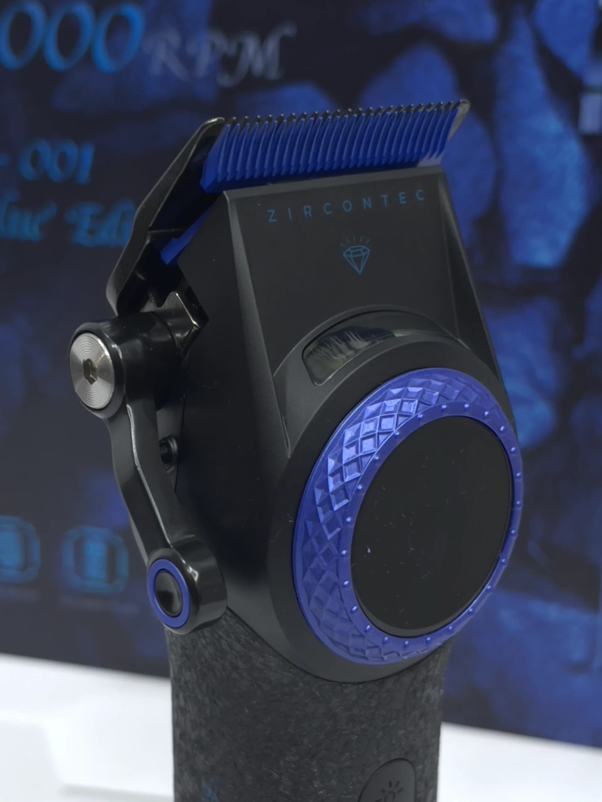 بررسی تخصصی و خرید ماشین اصلاح حرفهای VGR V-001 | آتناکالا