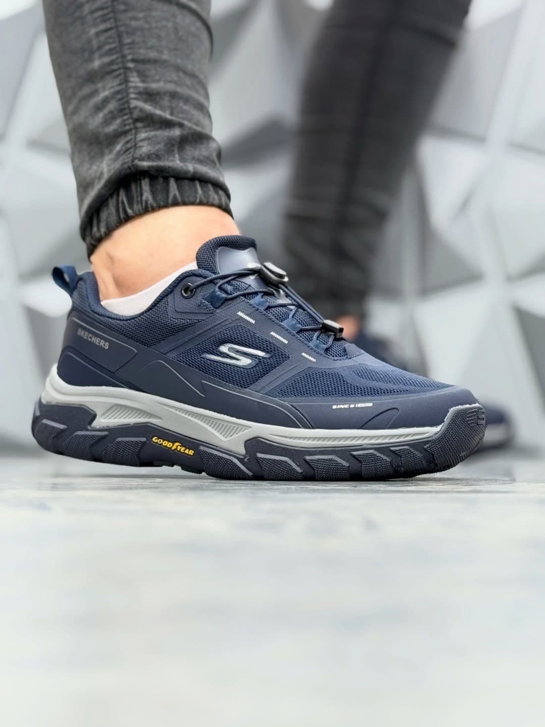 کفش اسکیچرز اولترا (Skechers Ultra) زیره ایوا و کفی طبی؛ سبکترین کتونی پیادهروی روزمره