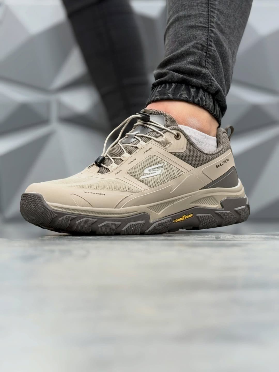 کفش اسکیچرز اولترا (Skechers Ultra) زیره ایوا و کفی طبی؛ سبکترین کتونی پیادهروی روزمره