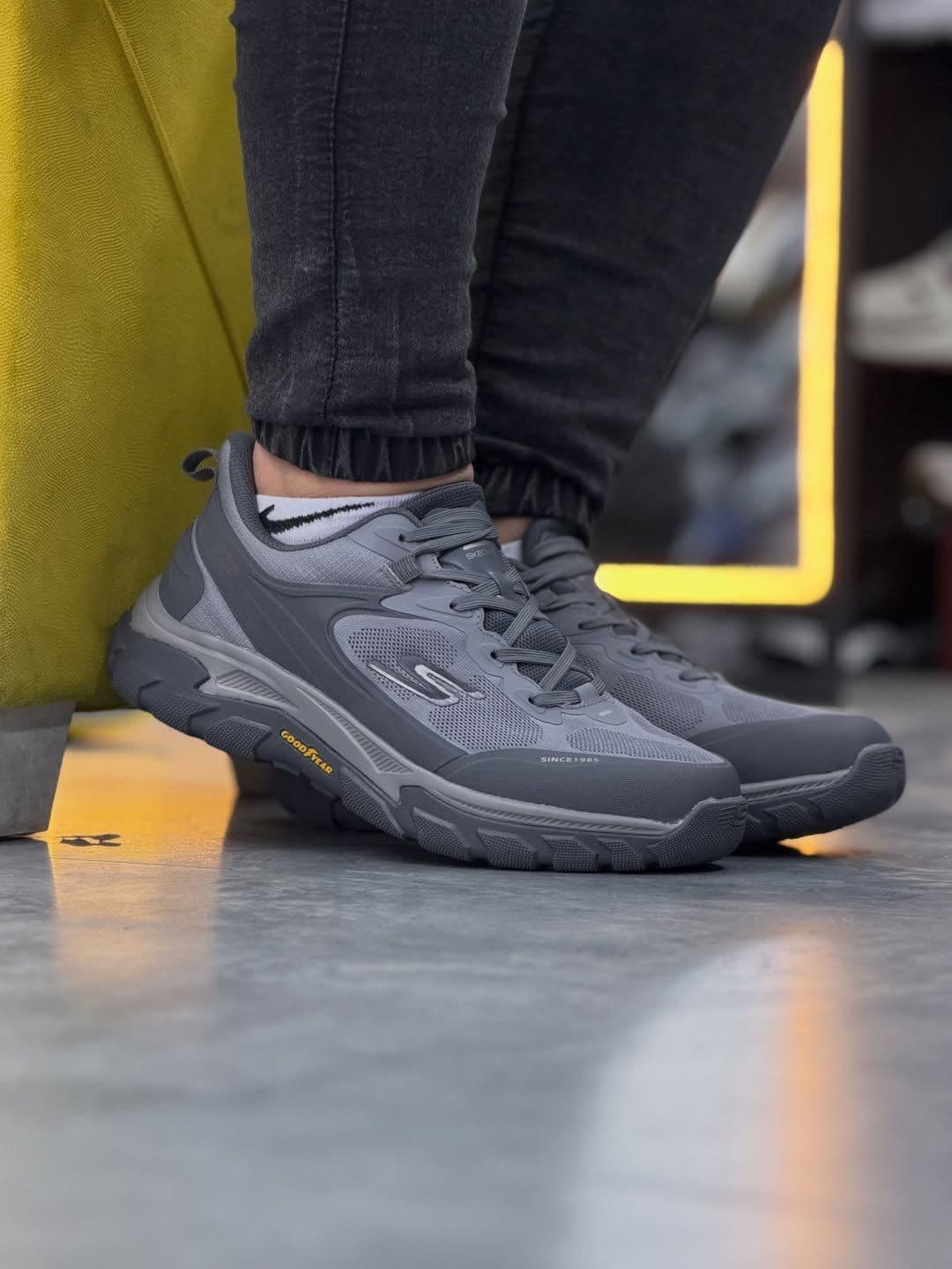 خرید و قیمت کتانی اسکیچرز گودیر (Skechers Goodyear) | آتناکالا