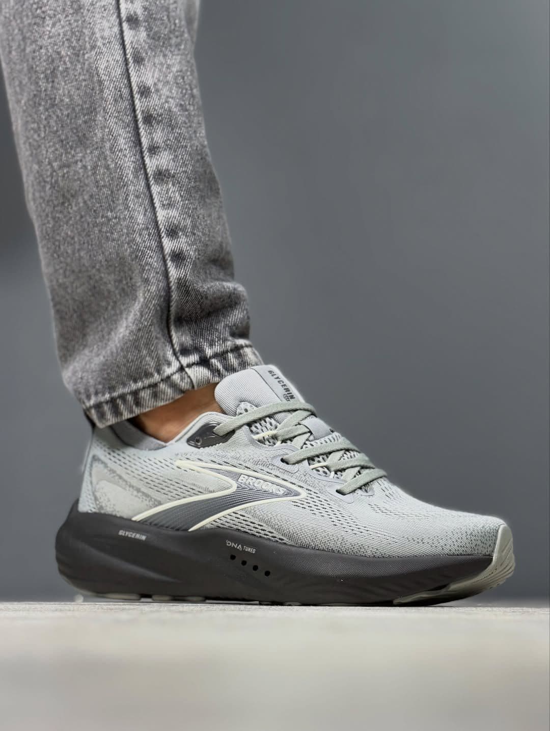 کفش بروکس رانینگ مردانه (Brooks Running) با زیره DNA LOFT | مدل پیادهروی و روزمره سایز 41 تا 45