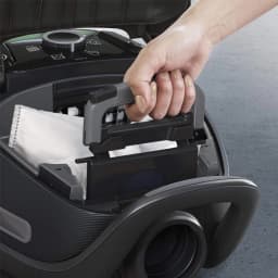 جاروبرقی آ ا گ مدل VX9-4-8IBX